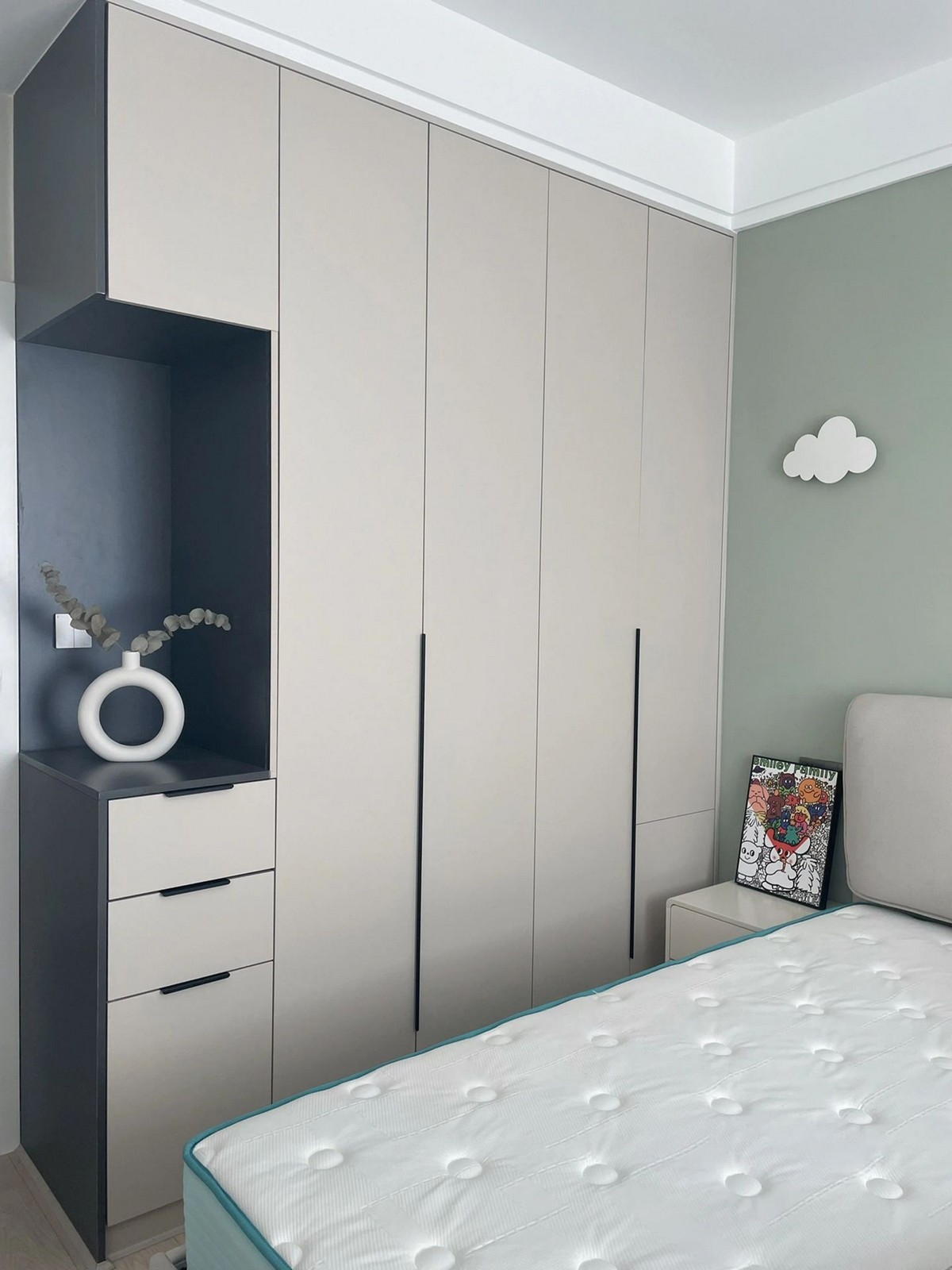 Optimization of Wardrobe Space: Multifunctional Combination Wardrobe, Meeting All Your Needs